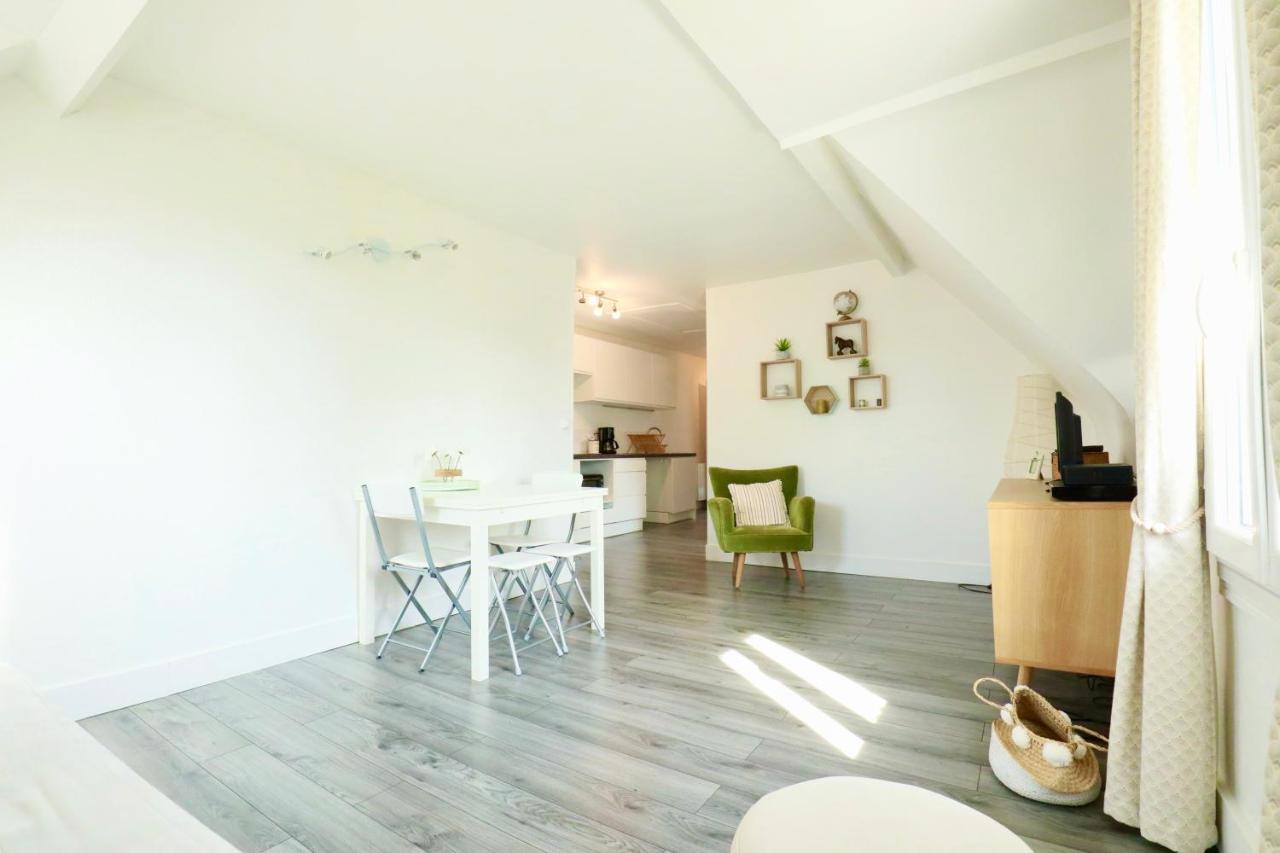 Appartement De L'Hippodrome Avec Deux Chambres Deauville Luaran gambar