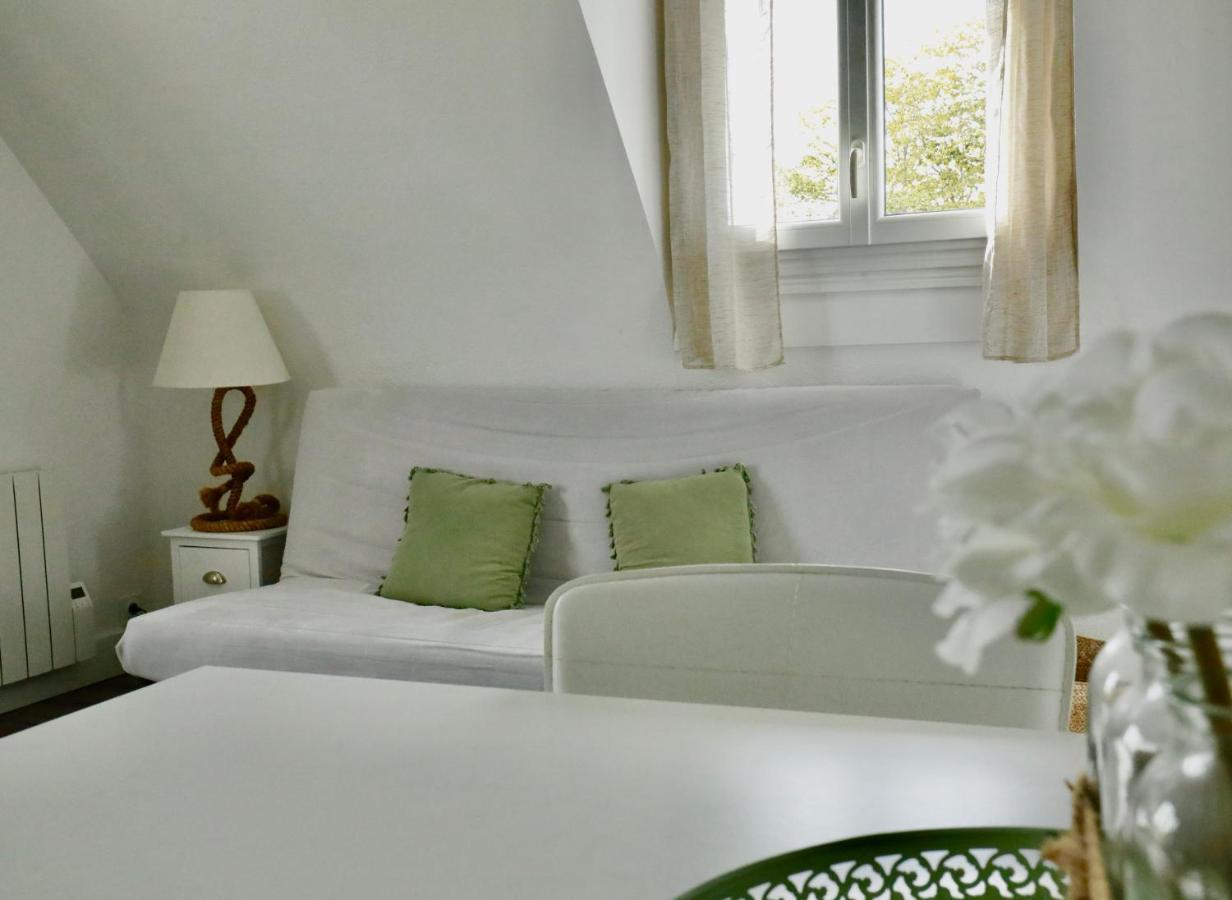 Appartement De L'Hippodrome Avec Deux Chambres Deauville Luaran gambar